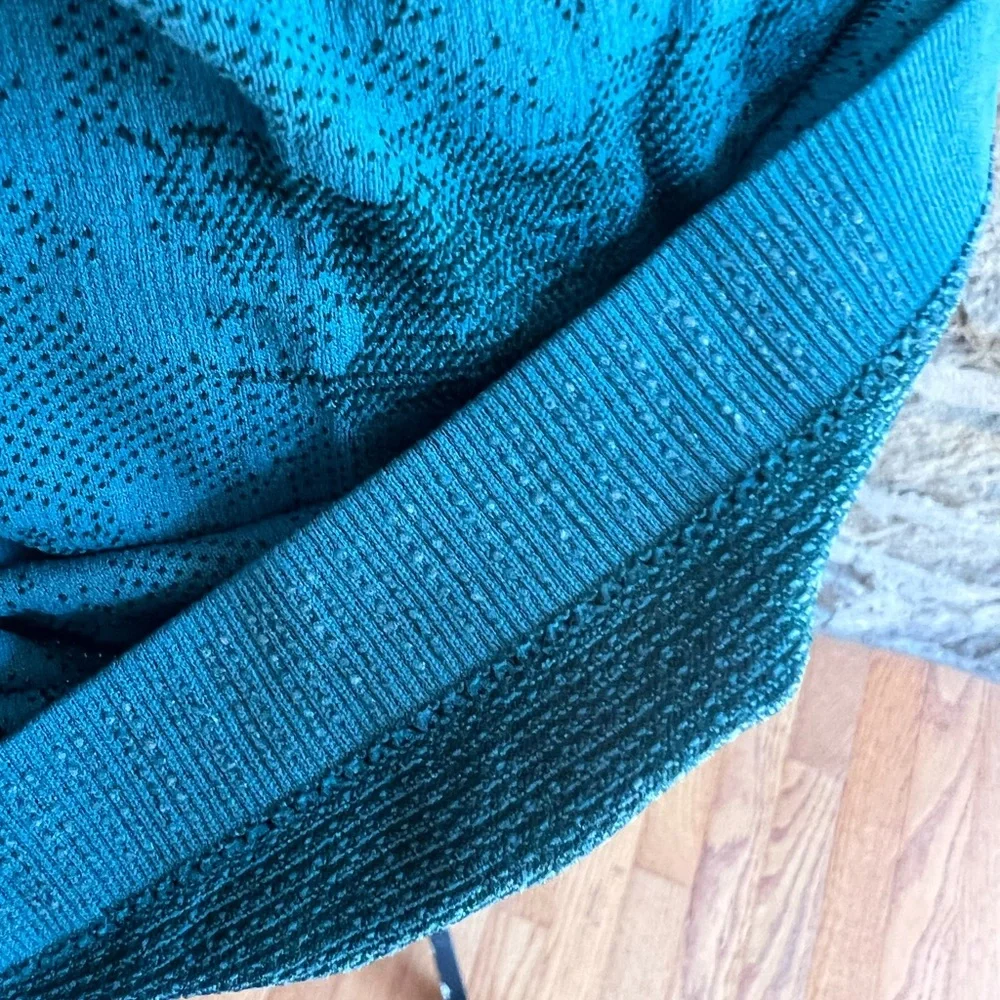 Athleta Teal Size L  Momentum Camo Racerback Tank Top - Picture 8 of 9